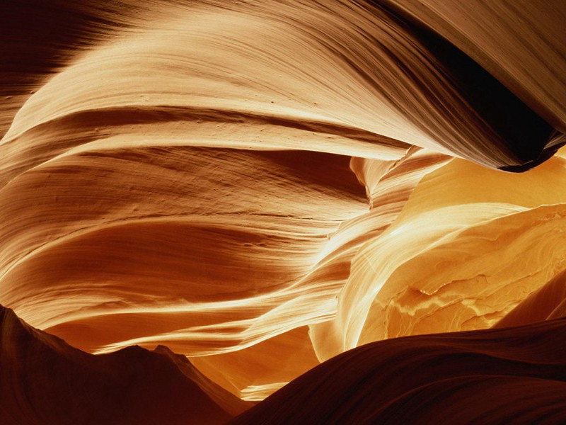 前西德女时装设计师下嫁非洲原始勇士-谎诞的女性