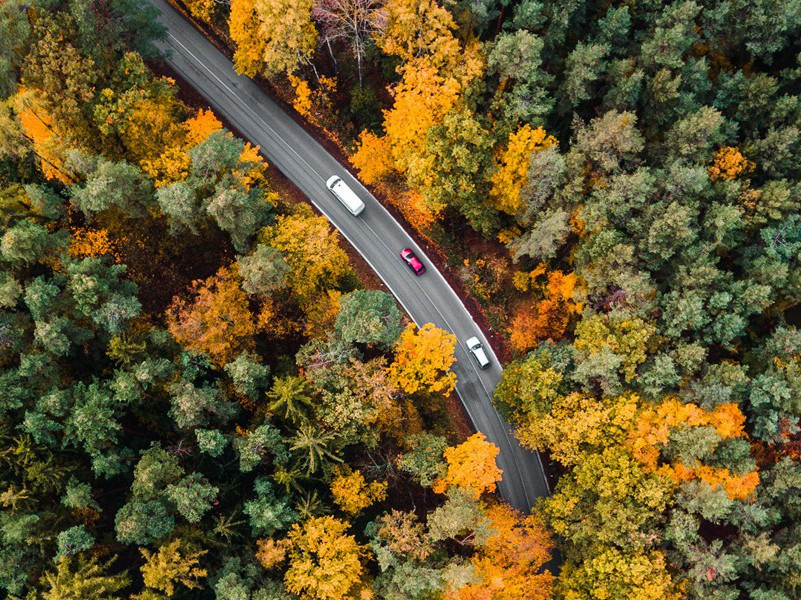 飞机把放风筝女孩扯上天空-趣味运动兑技