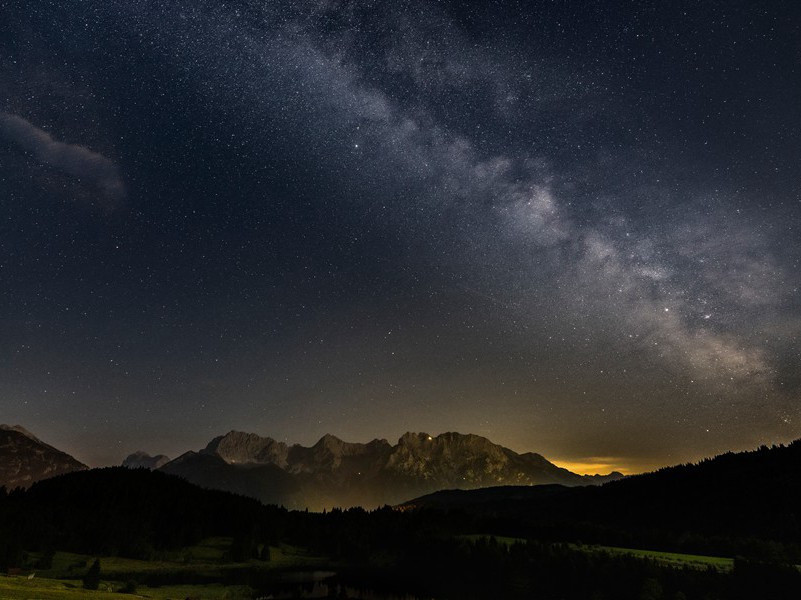 1500条蛆虫救活一位姑娘-趣味运动兑技