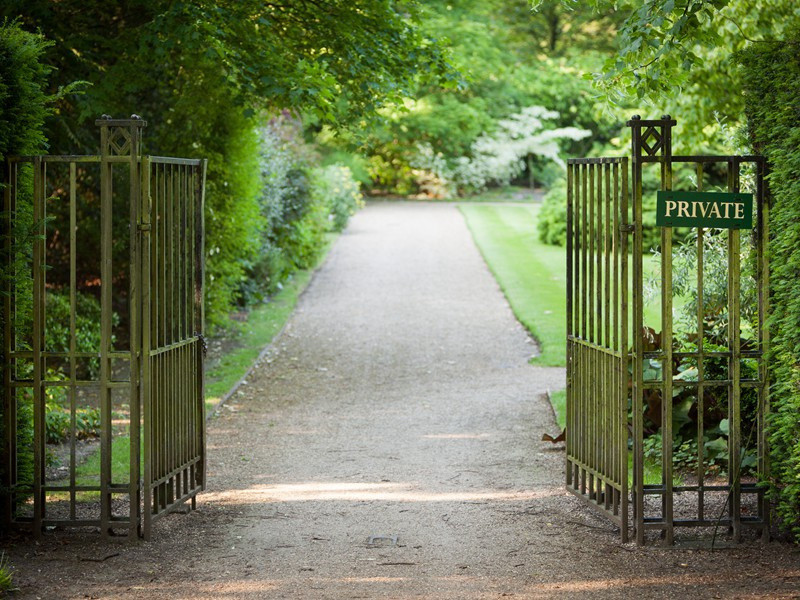 两只公文包-汤姆.德莱