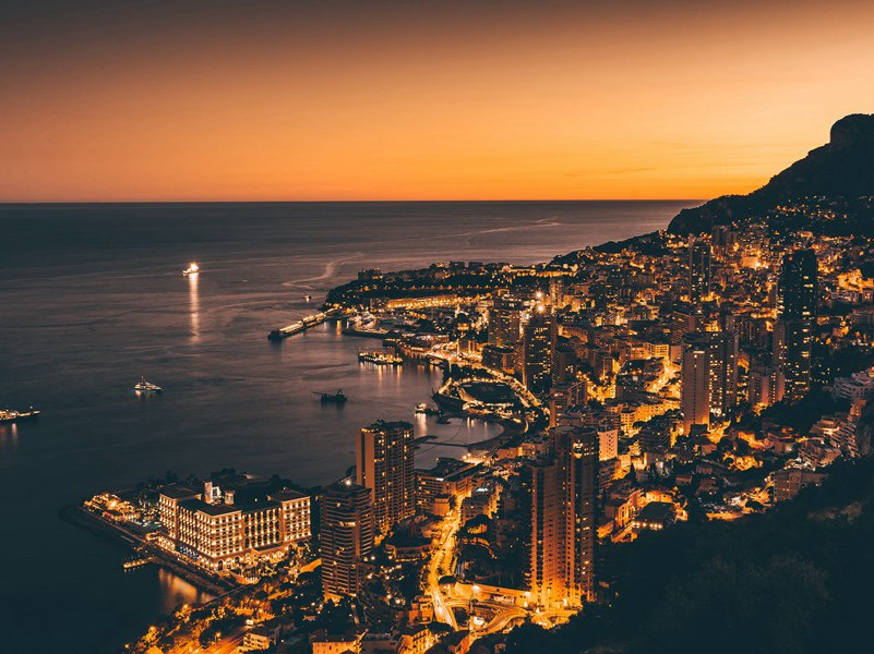 神秘的“第四类接融”-飞碟之谜