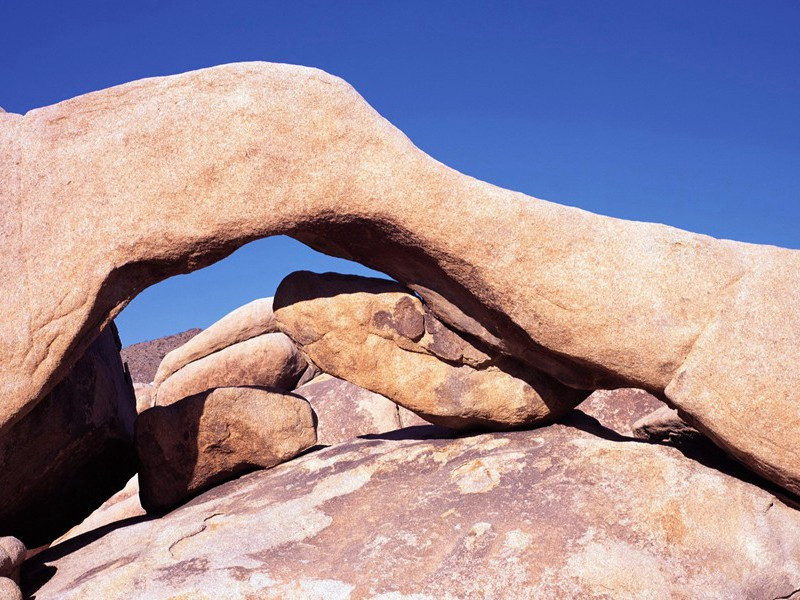 与闪电“结缘”之谜-世间奇人异事