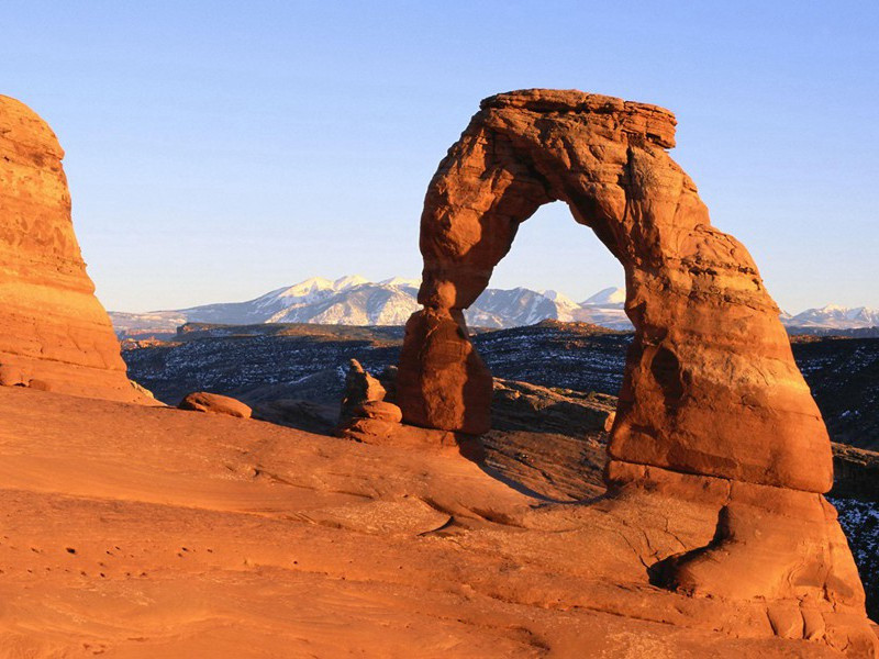 “眨眼”完成著作-各色的奇人